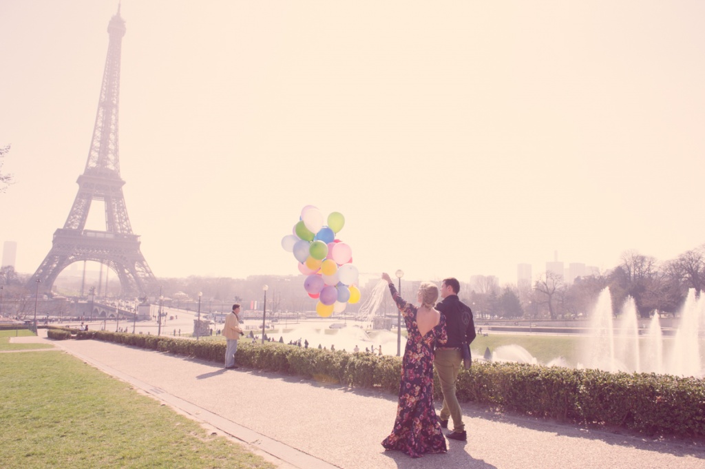 Я помню как ты мечтала о париже. Настоящий Париж. Париж люди. Франция романтика.