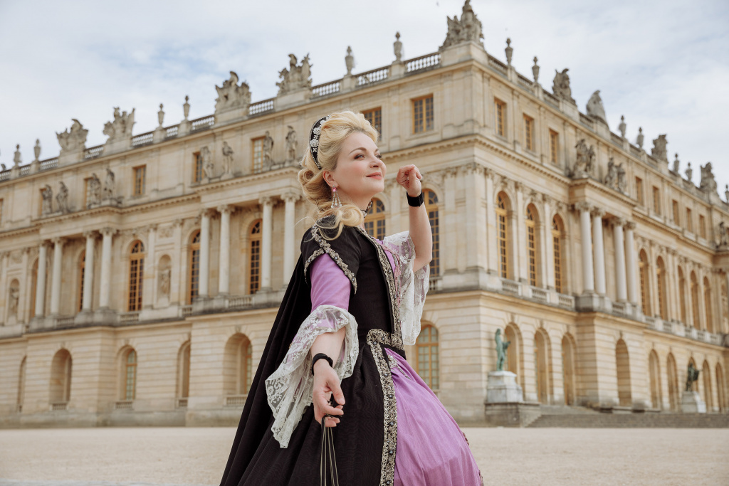 Версаль вк. Катерина покор Версаль. Костюмированный бал в Версале. Версаль Наряды.