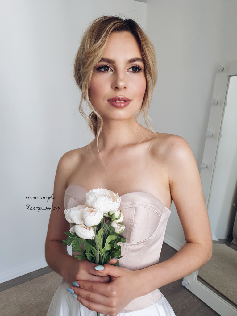 Свадебная прическа и макияж в Москве