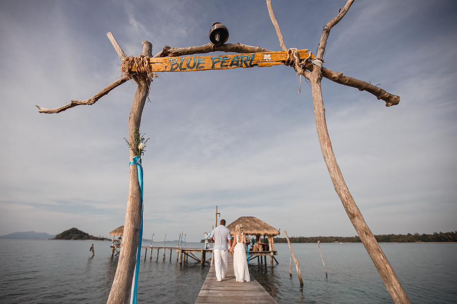Свадебная фотосессия  на острове, выездная регистрация на острове