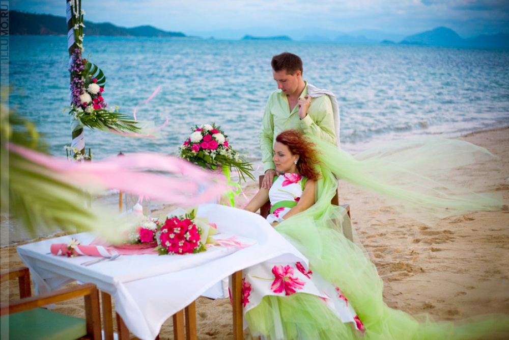 Международное брачное. Свадьба на Пхукете. Молодожены в свадебном путешествии. Свадебная церемония на Пхукете. Медовый месяц в Phuket.