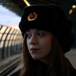 Фотосессия девушки в шапке-ушанке